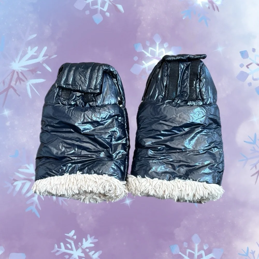 Cozy Black and White Kids Mittens